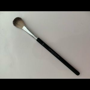 ANASTASIA BEVERLY HILLS A23 PRO BRUSH HIGHLIGHTER